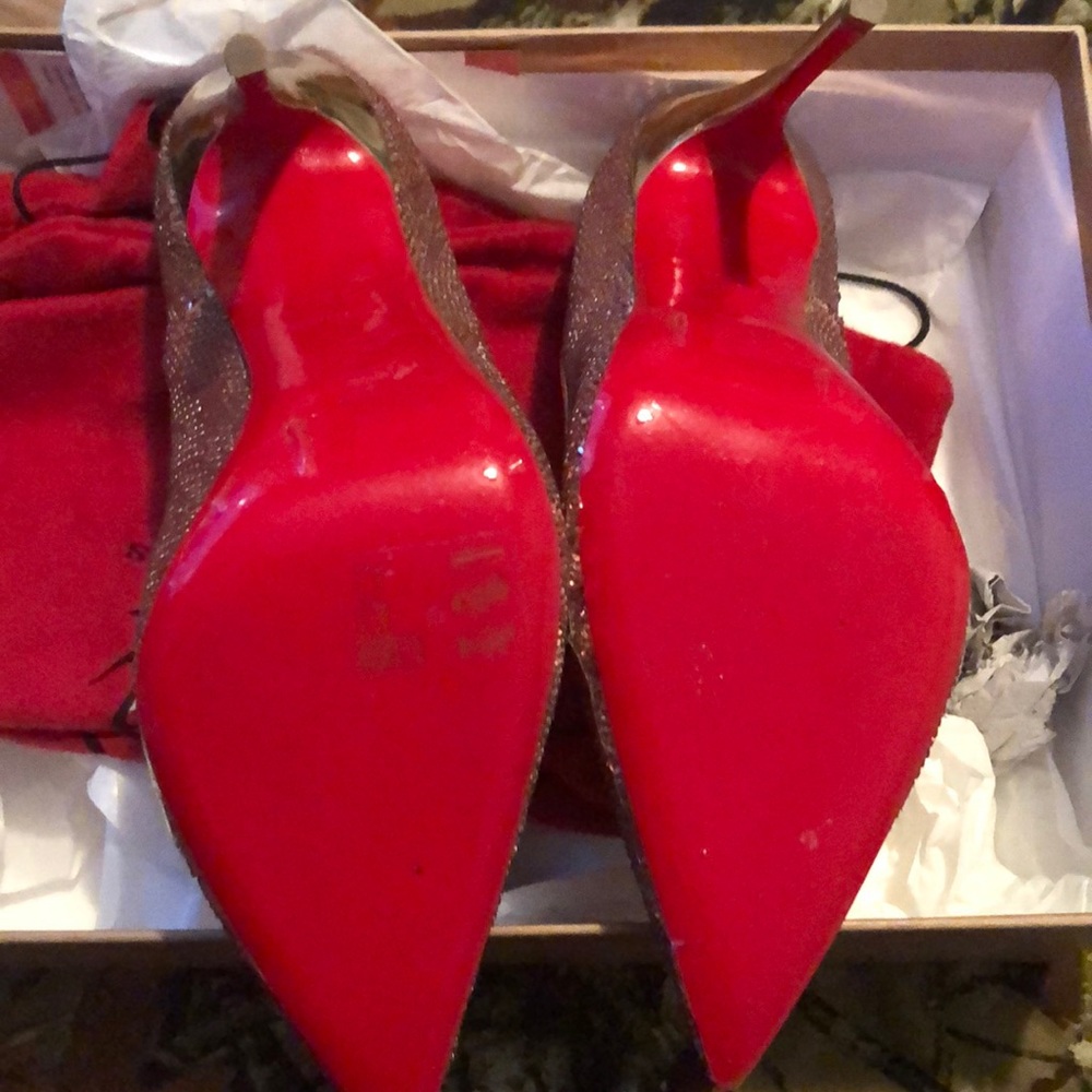 Red bottoms - Picture 2 of 3
